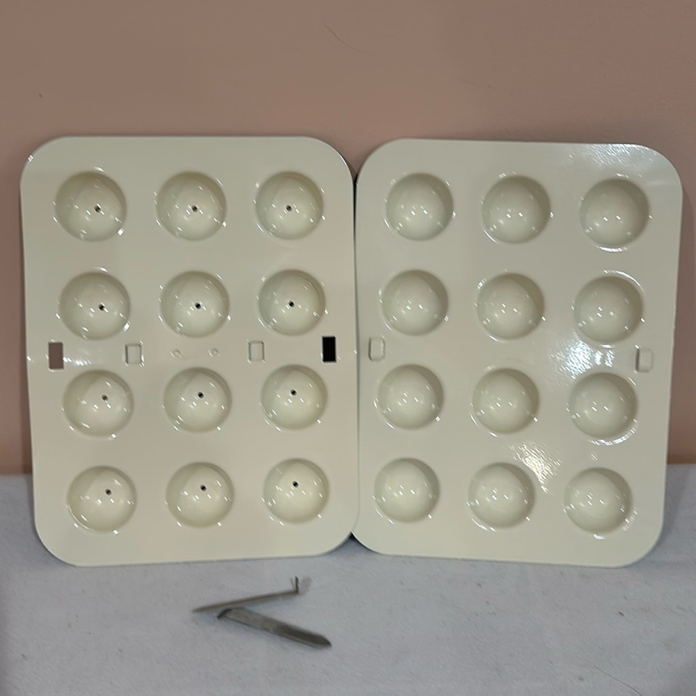 EUC Nordic Ware 12 cake pop maker nonstick surface blue exterior used once